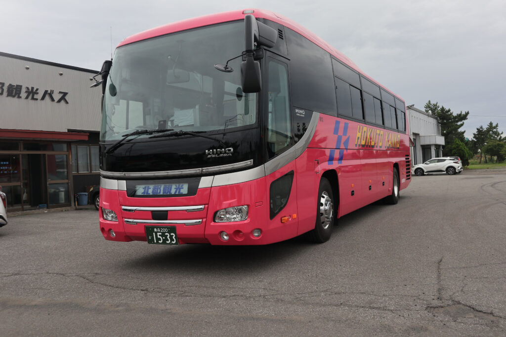 ハイデッカーバス（60人乗り） NO.1533 メインイメージ